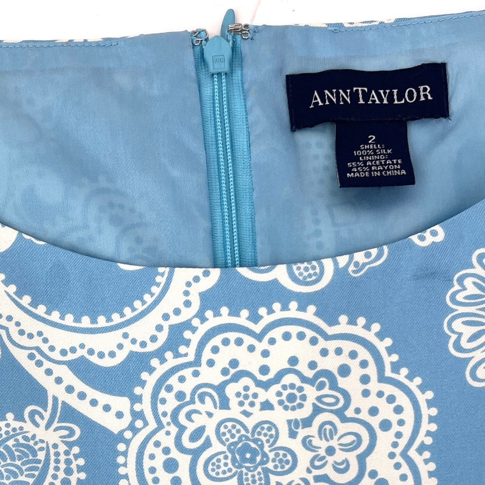 Vintage 90s Ann Taylor Blue White Silk Paisley Floral Sheath Dress Size 2 - Picture 8 of 9